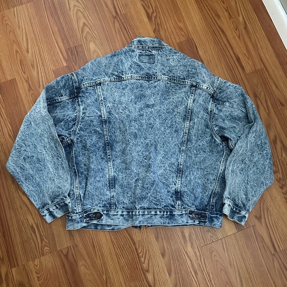 Levi’s Denim Jean Jacket - Picture 4 of 4
